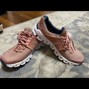 On running Cloud-swift running shoes